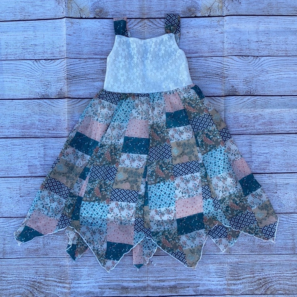 Blueberi Boulevard girls handkerchief summer dress size small